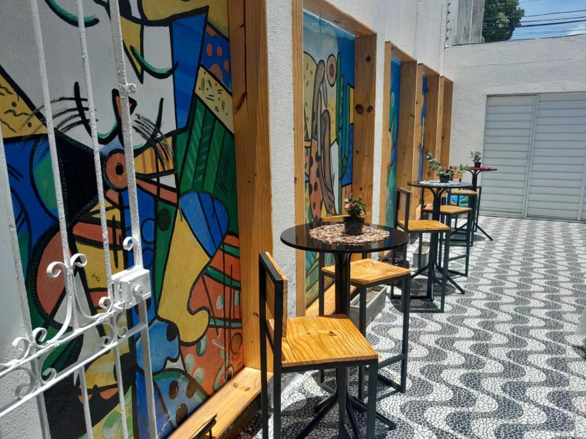 "Le Chat Qui Peche" Hostel A 150 Metros Da Praia De Pajucara Maceió エクステリア 写真