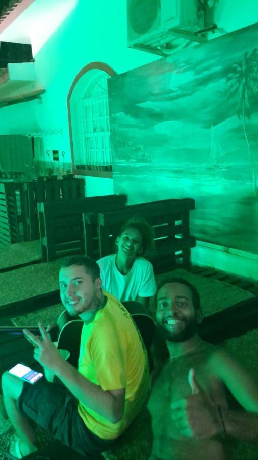 "Le Chat Qui Peche" Hostel A 150 Metros Da Praia De Pajucara Maceió エクステリア 写真